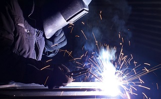 Expert-steel-welders